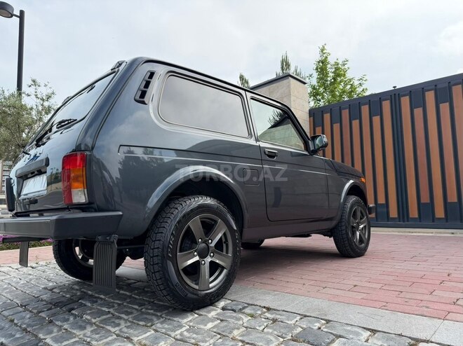 LADA (VAZ) Niva-13