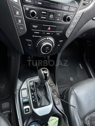 Hyundai Santa Fe-10