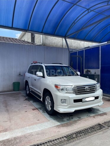 Toyota Land Cruiser-3