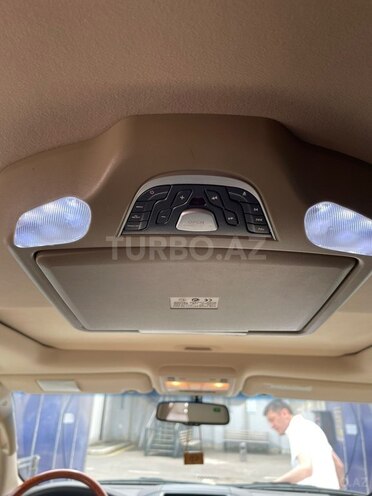 Toyota Land Cruiser-10