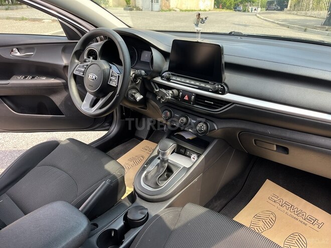 Kia Forte-11