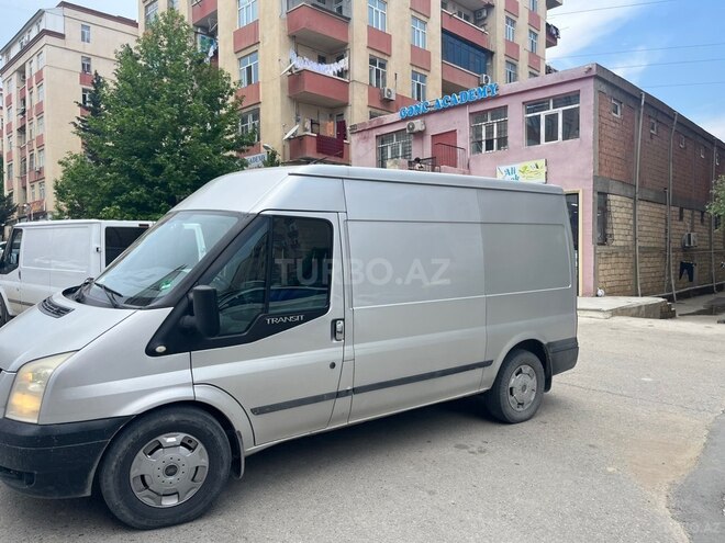 Ford Transit-2