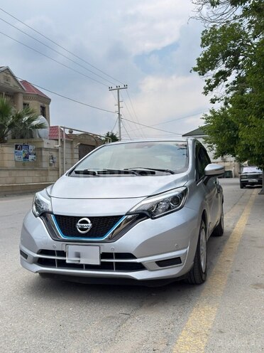 Nissan Note-2