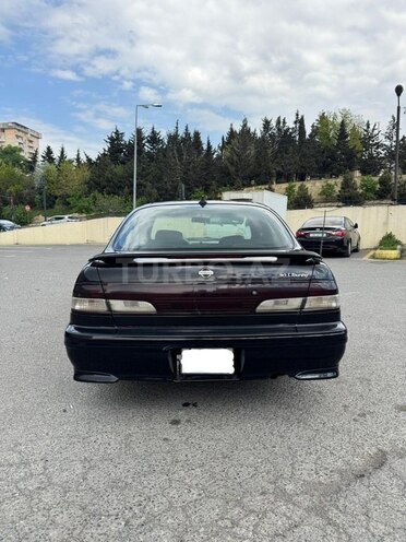 Nissan Maxima-5
