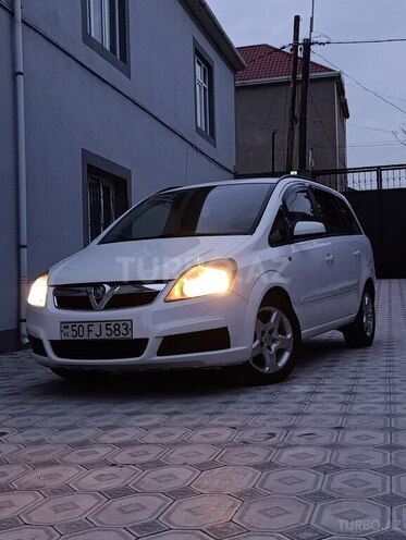 Opel Zafira-2