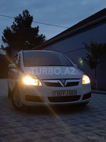 Opel Zafira-4