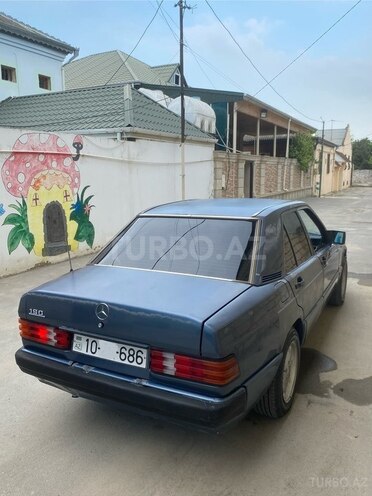Mercedes 190-5