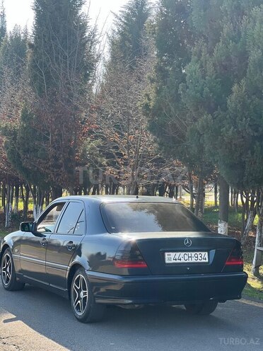 Mercedes C 200-7