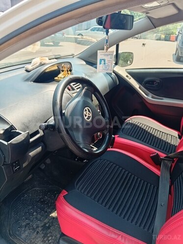 Toyota Yaris-6