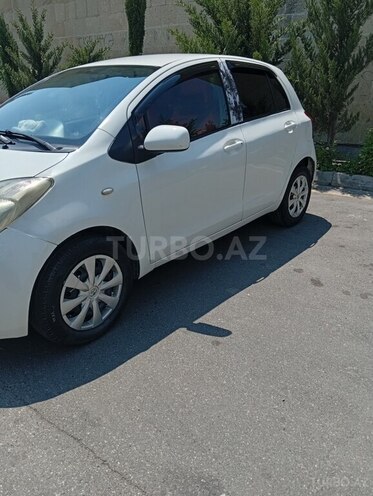 Toyota Yaris-11