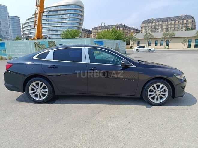 Chevrolet Malibu-9