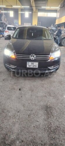 Volkswagen Passat-1