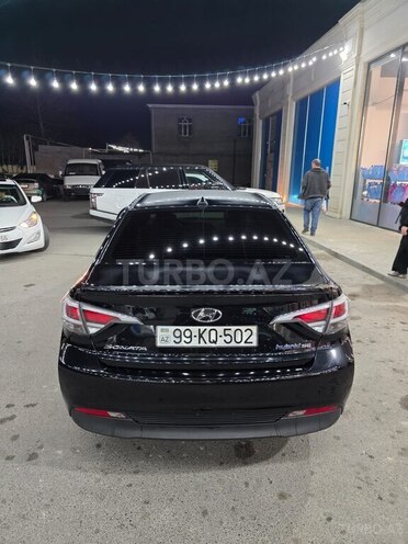Hyundai Sonata-5