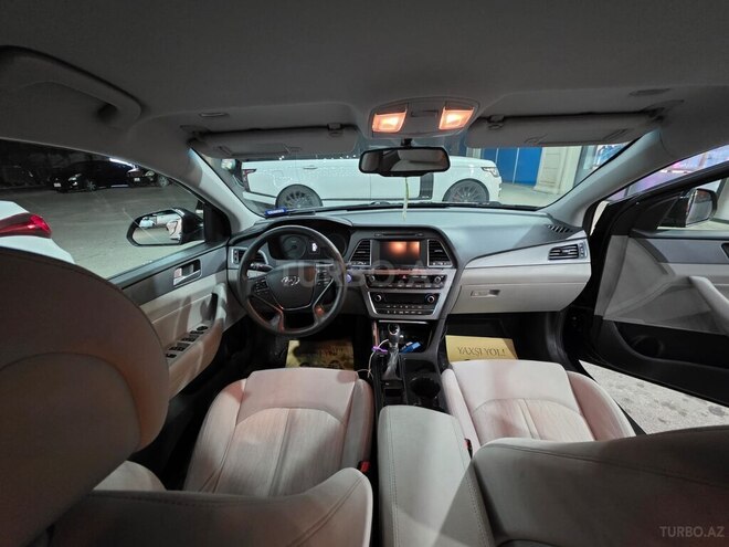 Hyundai Sonata-6