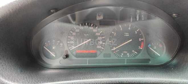 BMW 320-11
