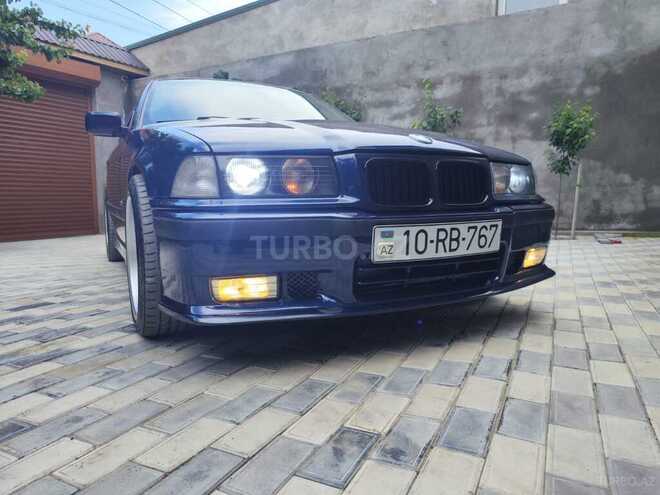 BMW 320-3