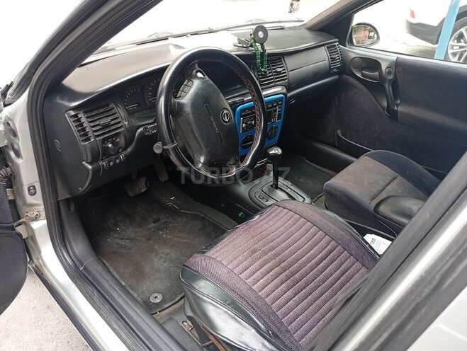 Opel Vectra-5
