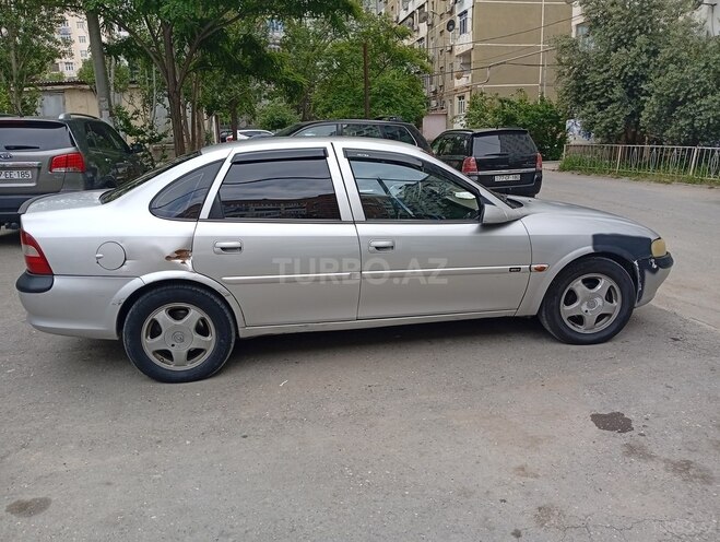 Opel Vectra-2