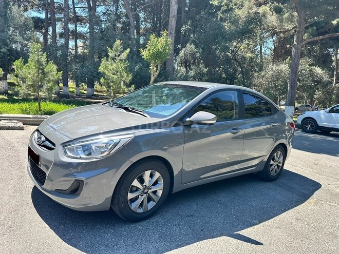 Hyundai Accent-3