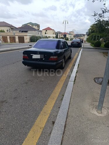 Mercedes 220 E-3