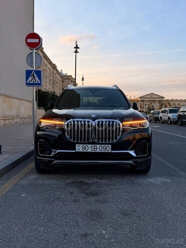 BMW X7-1