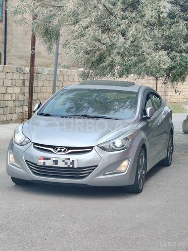 Hyundai Elantra-2