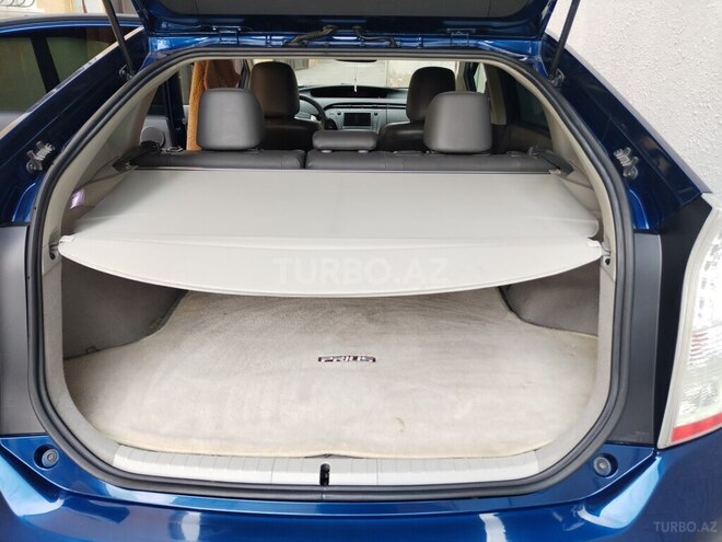 Toyota Prius-11