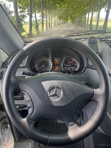 Mercedes Vito-2
