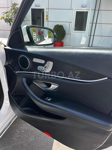 Mercedes E 300-12