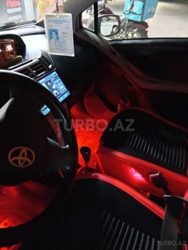 Toyota Yaris-12