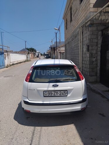 Ford Focus-8