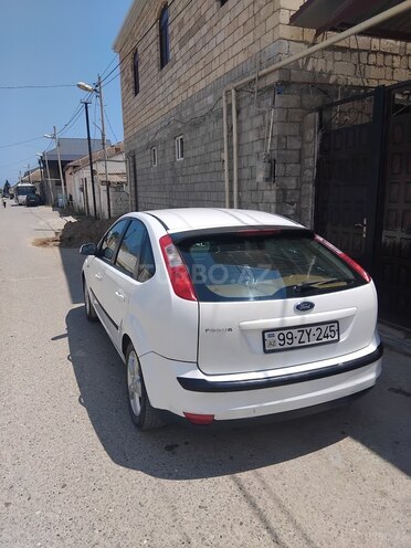 Ford Focus-7