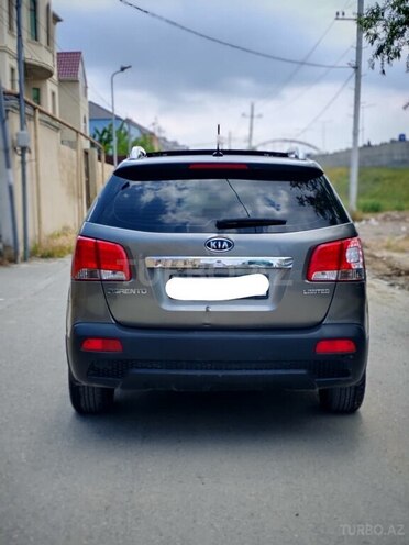 Kia Sorento-2