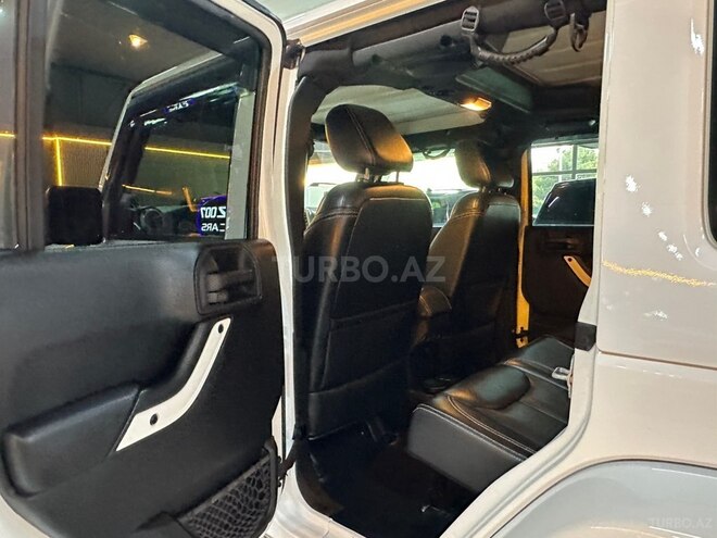 Jeep Wrangler-15