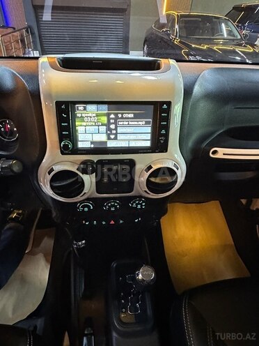 Jeep Wrangler-22