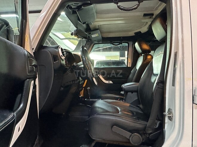 Jeep Wrangler-14