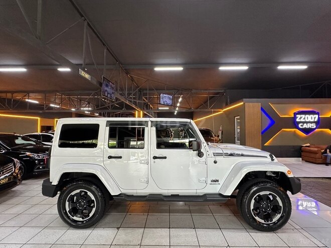 Jeep Wrangler-11