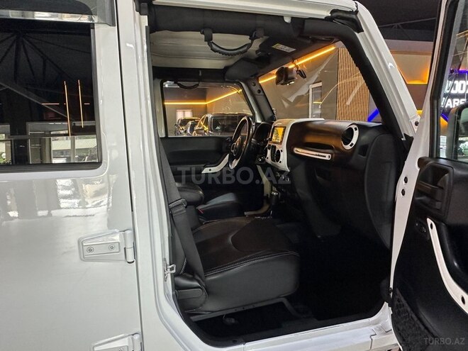 Jeep Wrangler-17