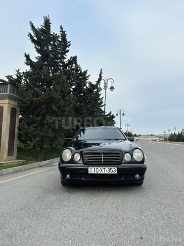 Mercedes E 220-2