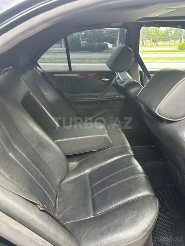 Mercedes E 220-4