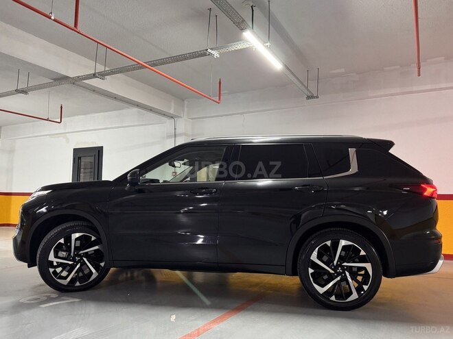 Mitsubishi Outlander-18