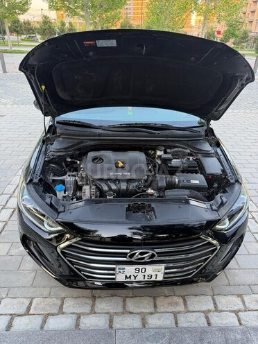 Hyundai Elantra-14