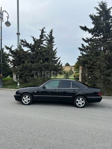 Mercedes E 220-7