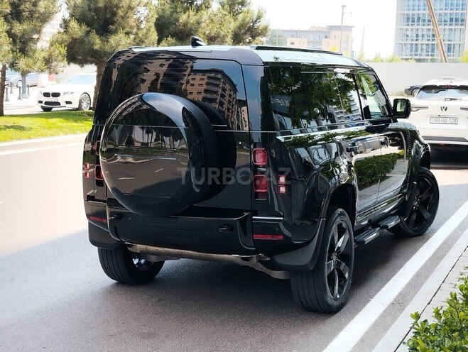 Land Rover Defender-6