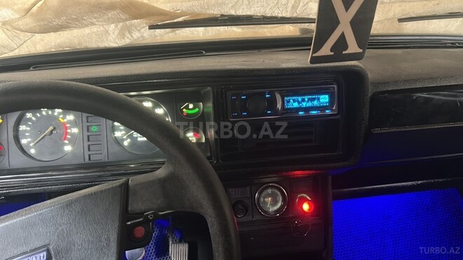LADA (VAZ) 2107-2