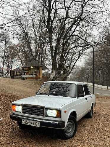 LADA (VAZ) 2107-5