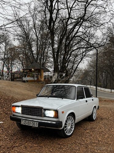 LADA (VAZ) 2107-4