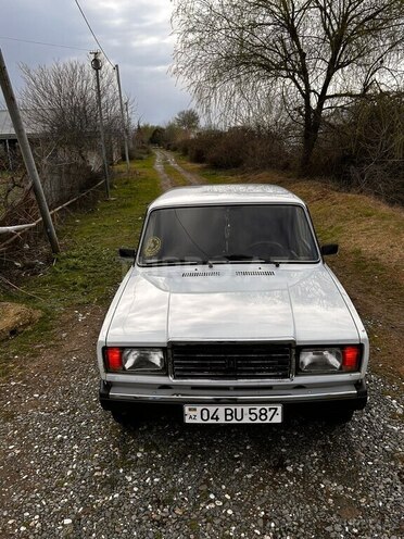 LADA (VAZ) 2107-2