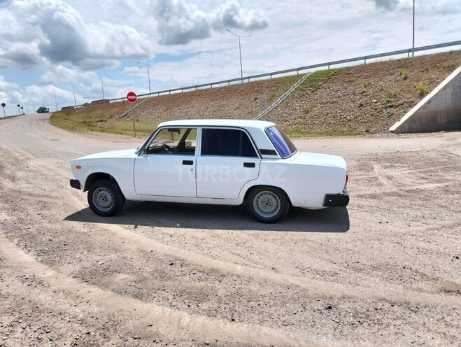 LADA (VAZ) 2107-4