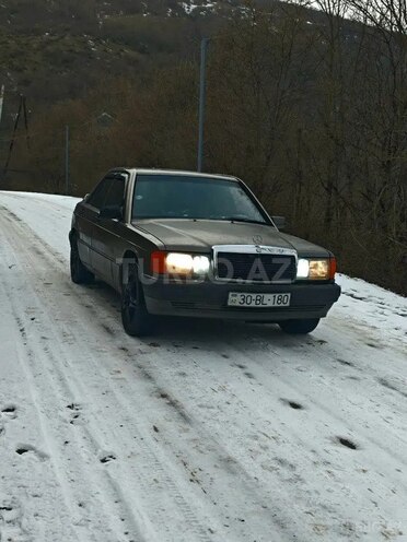 Mercedes 190-3